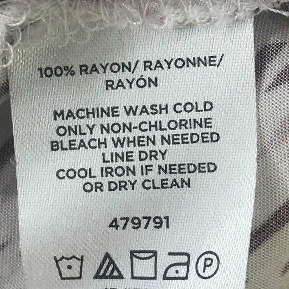 Loft brand Ladies Blouse - Picture 9 of 9